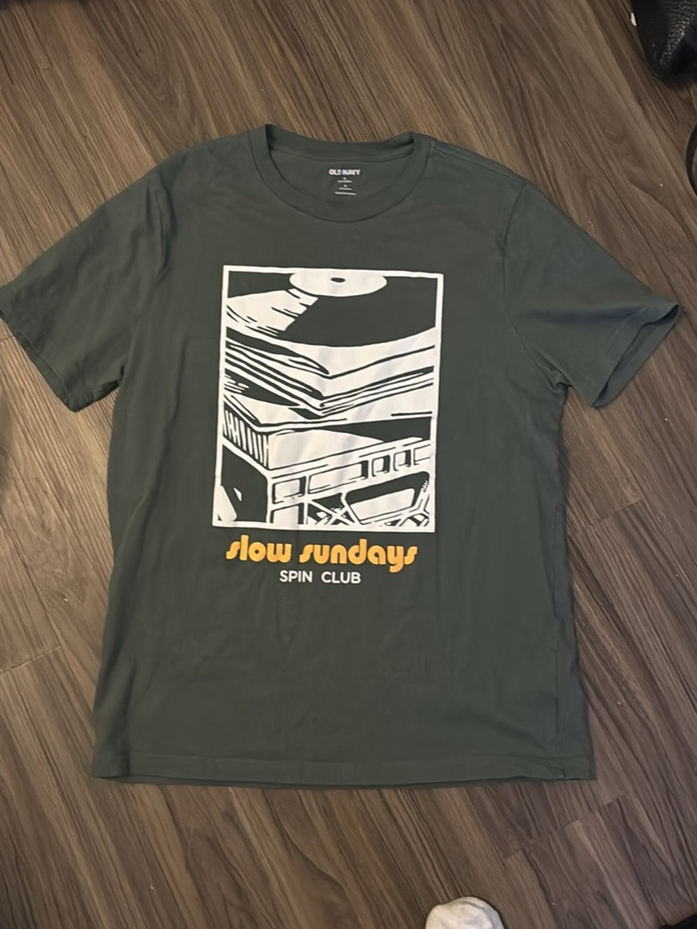 Old Navy Men’s Dark Green Graphic 'Slow Sundays' Tee